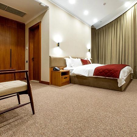 Mardan Hotel Шимкент Екстер'єр фото
