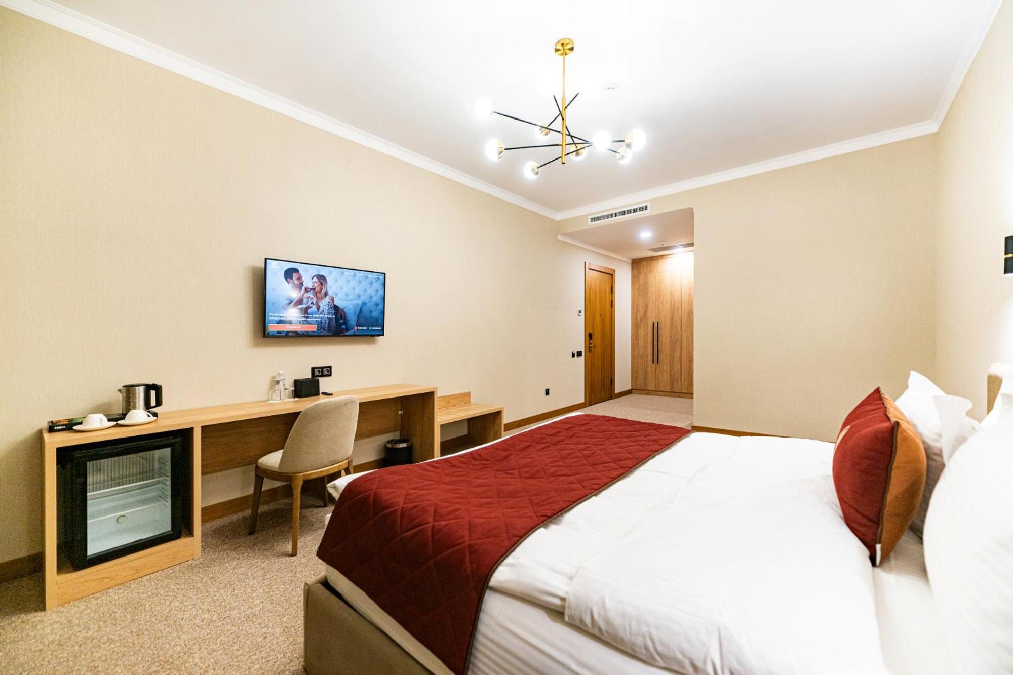 Mardan Hotel Шимкент Екстер'єр фото