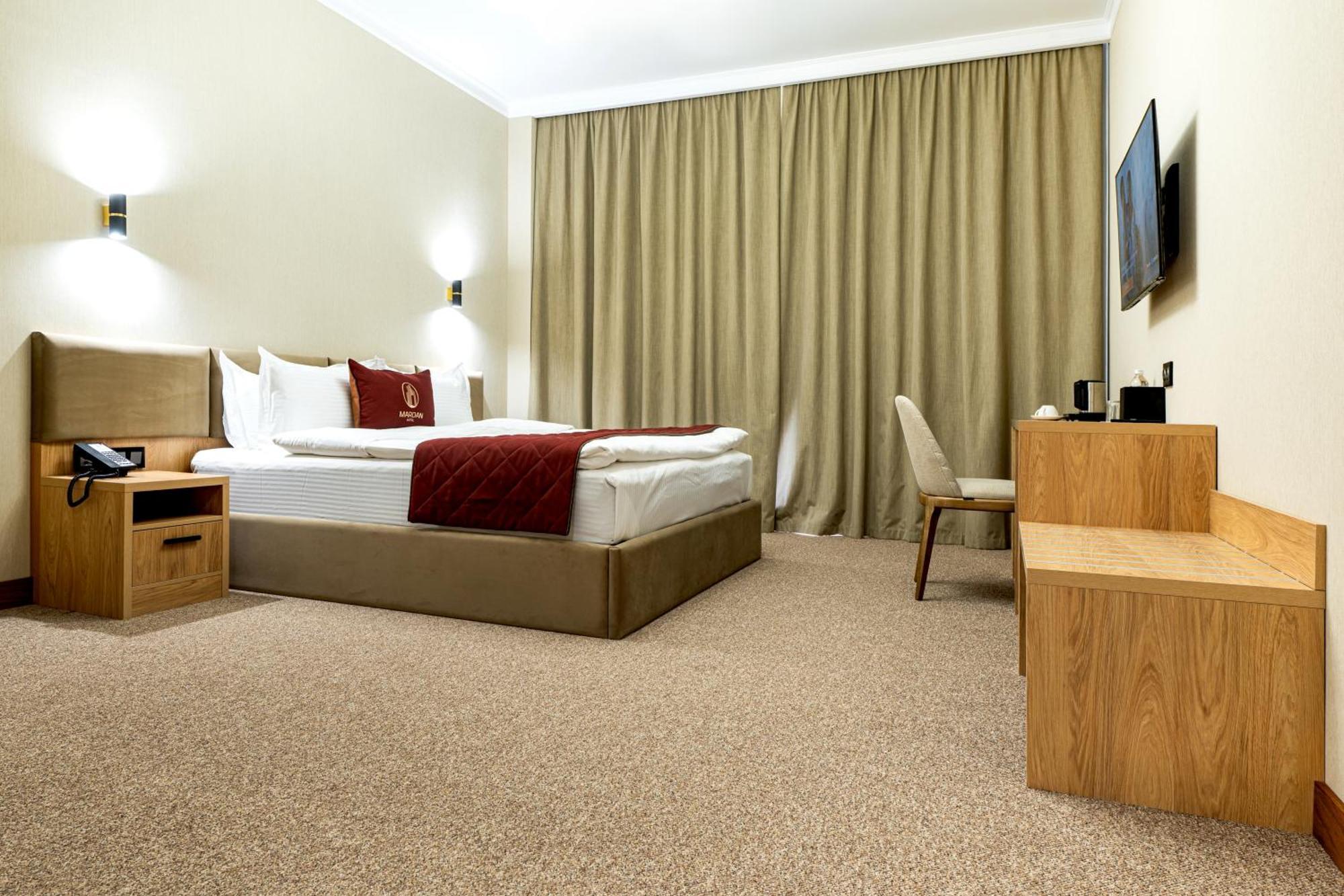 Mardan Hotel Шимкент Екстер'єр фото