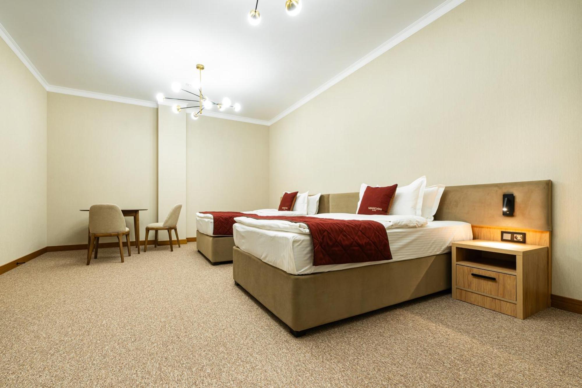 Mardan Hotel Шимкент Екстер'єр фото