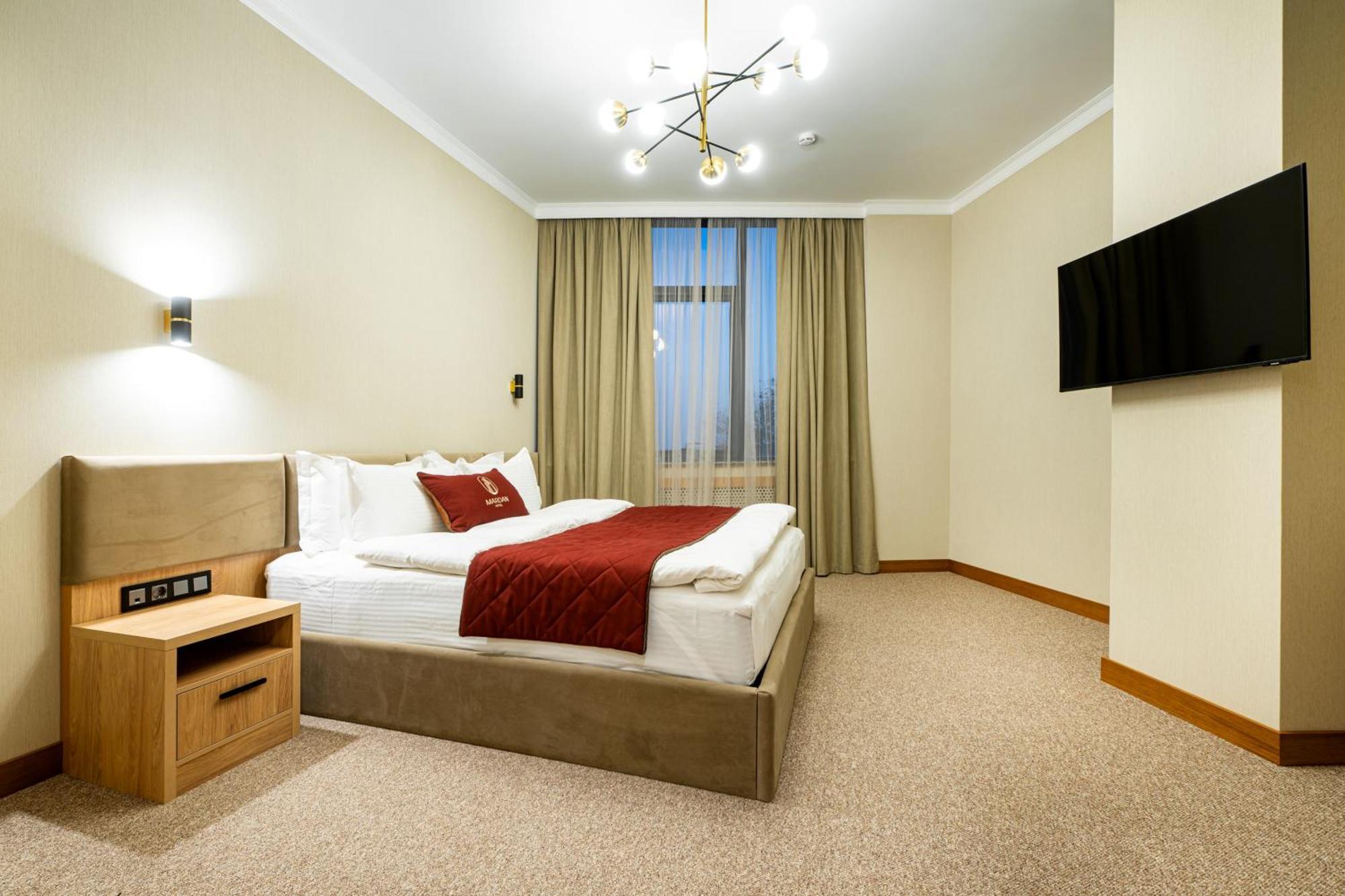 Mardan Hotel Шимкент Екстер'єр фото